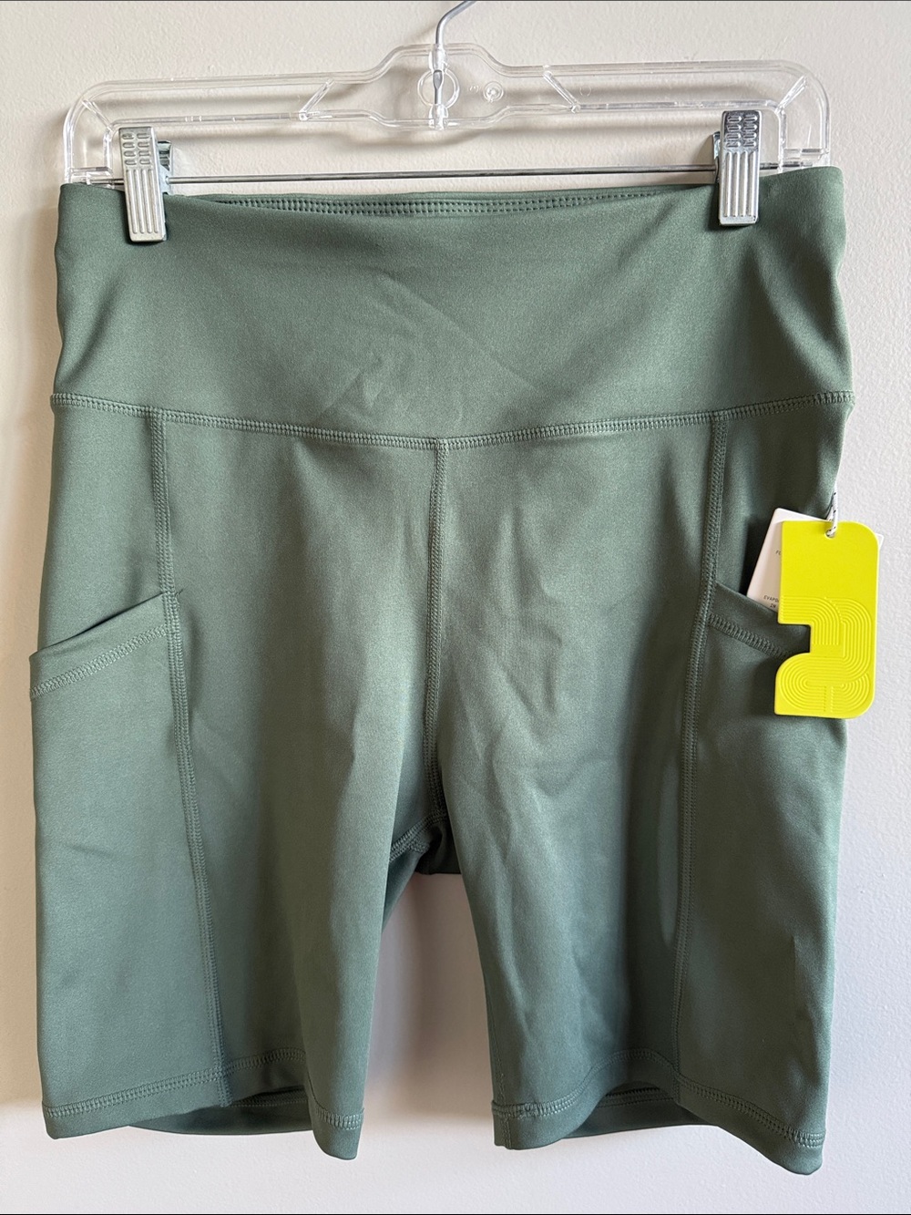 NWT Women’s Sage Bike Shorts with Side Pockets Size M